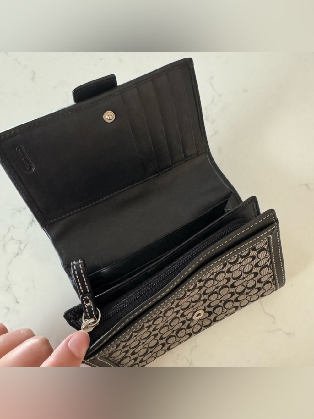 Coach SoHo Black Signature Medium Bi-Fold Wallet - Picture 4 of 7